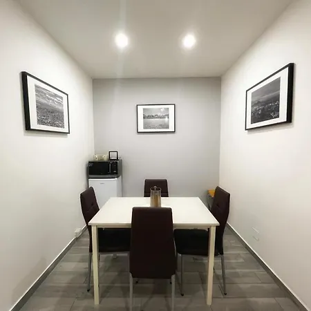 Il Direzionale 80143 * נאפולי